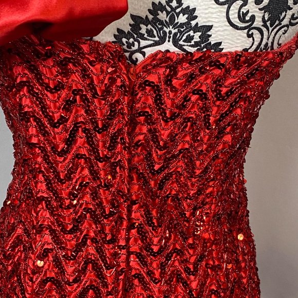 Vintage red sequin mermaid style dress with bow and tulle - Picture 7 of 9